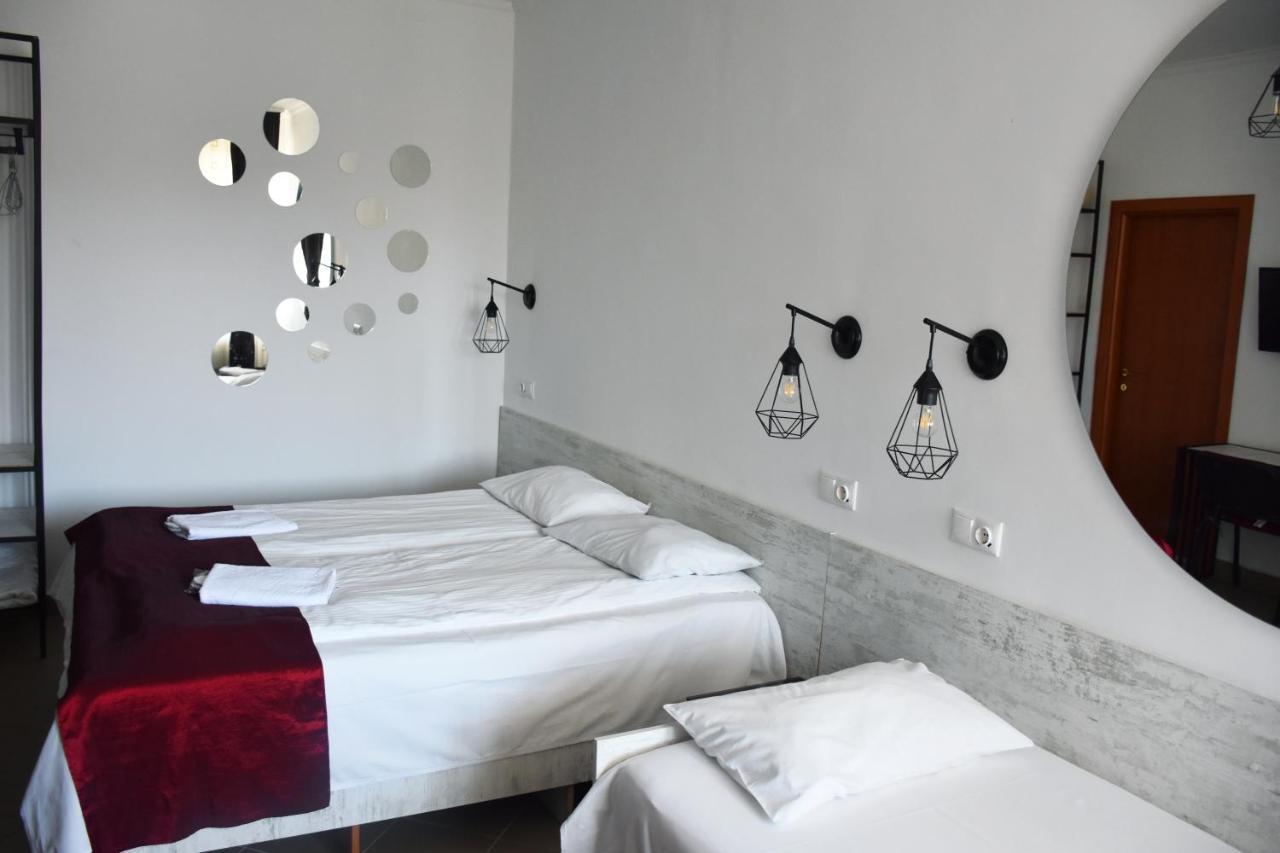 Pension Recidency Oradea Bagian luar foto