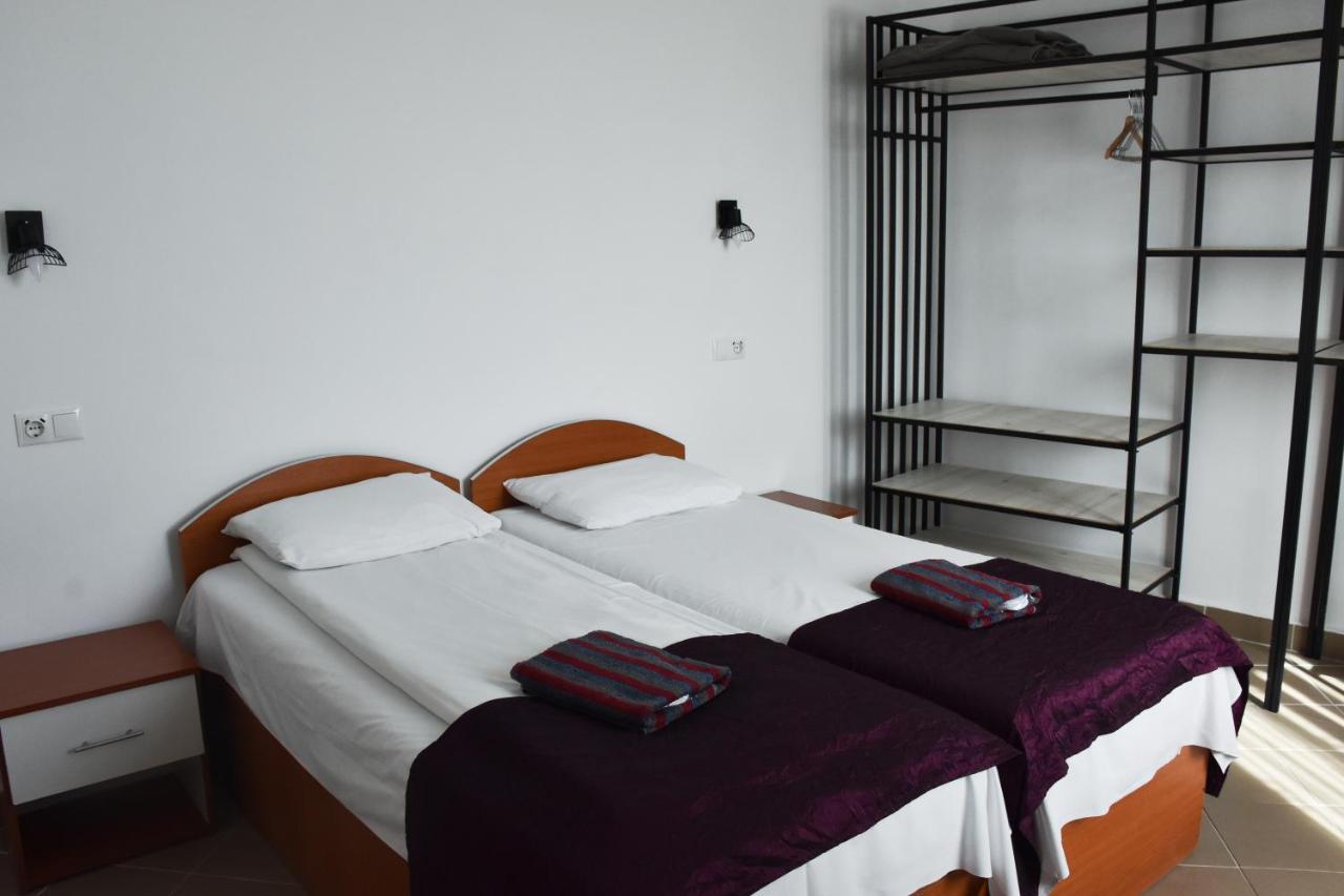 Pension Recidency Oradea Bagian luar foto